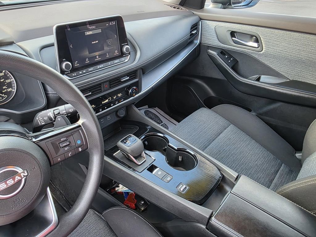 Used 2023 Nissan Rogue SV image 21