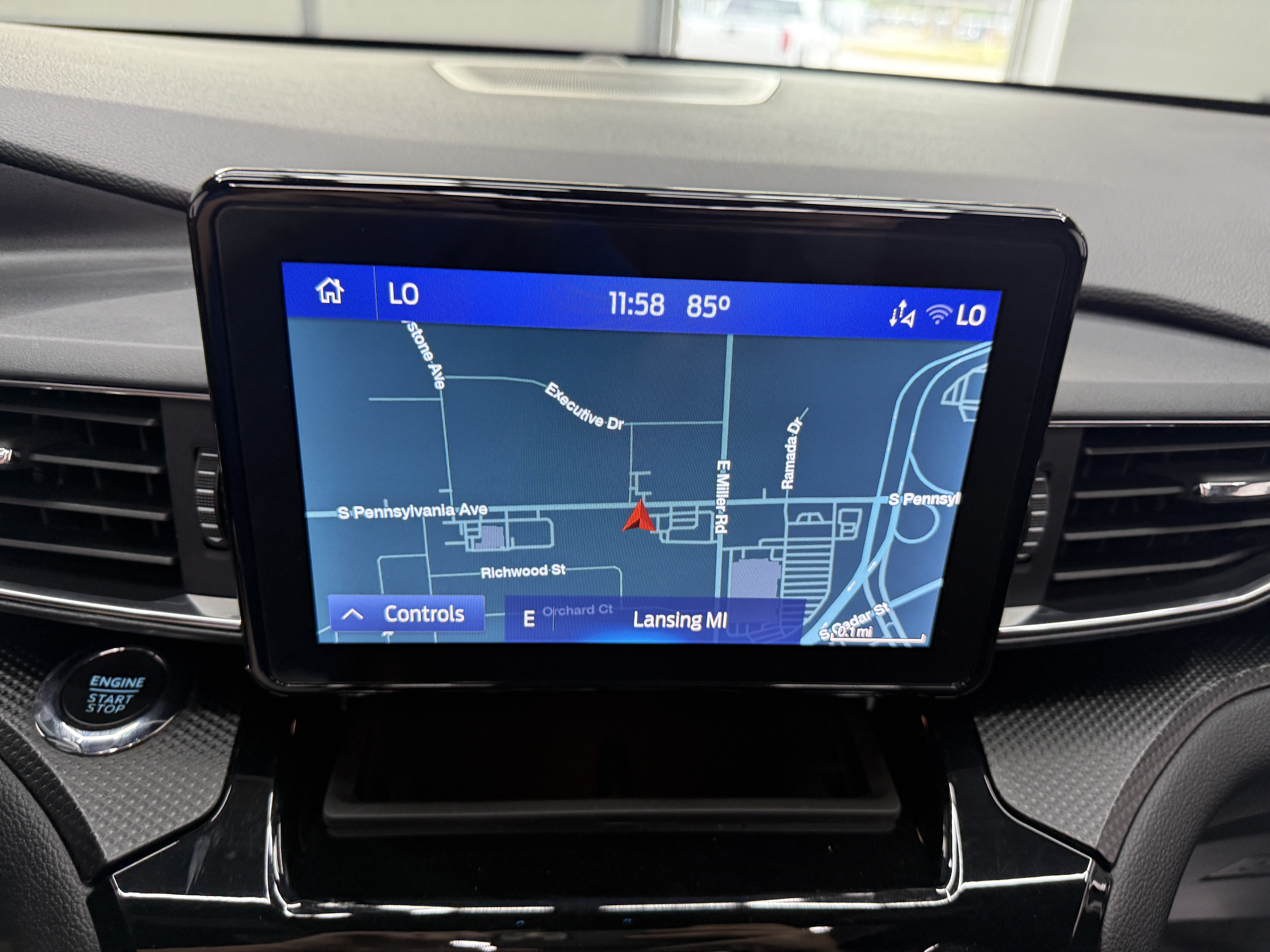 Used 2022 Ford Explorer ST-Line AWD/4WD image 16