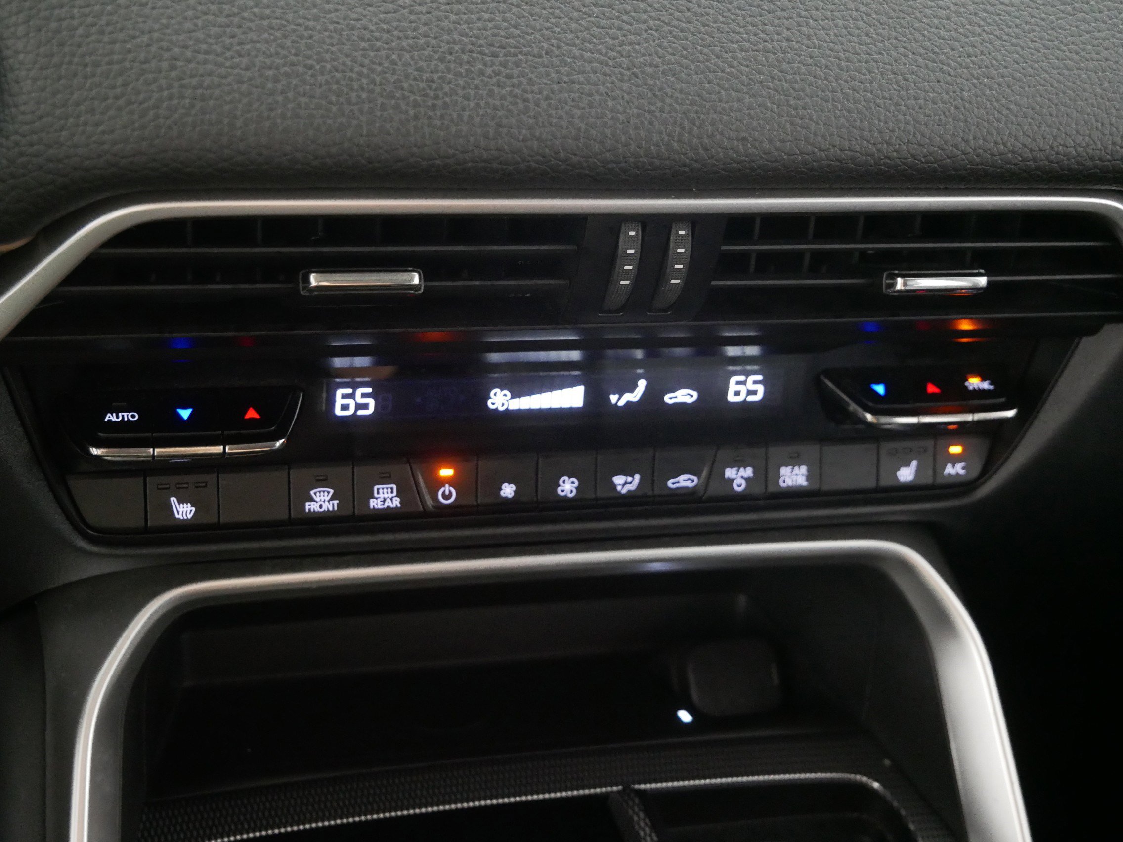 Certified 2025 MAZDA CX-90 3.3 Turbo w/ Preferred Package image 23