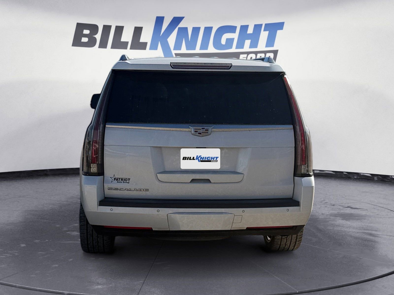 Used 2019 Cadillac Escalade Luxury image 4