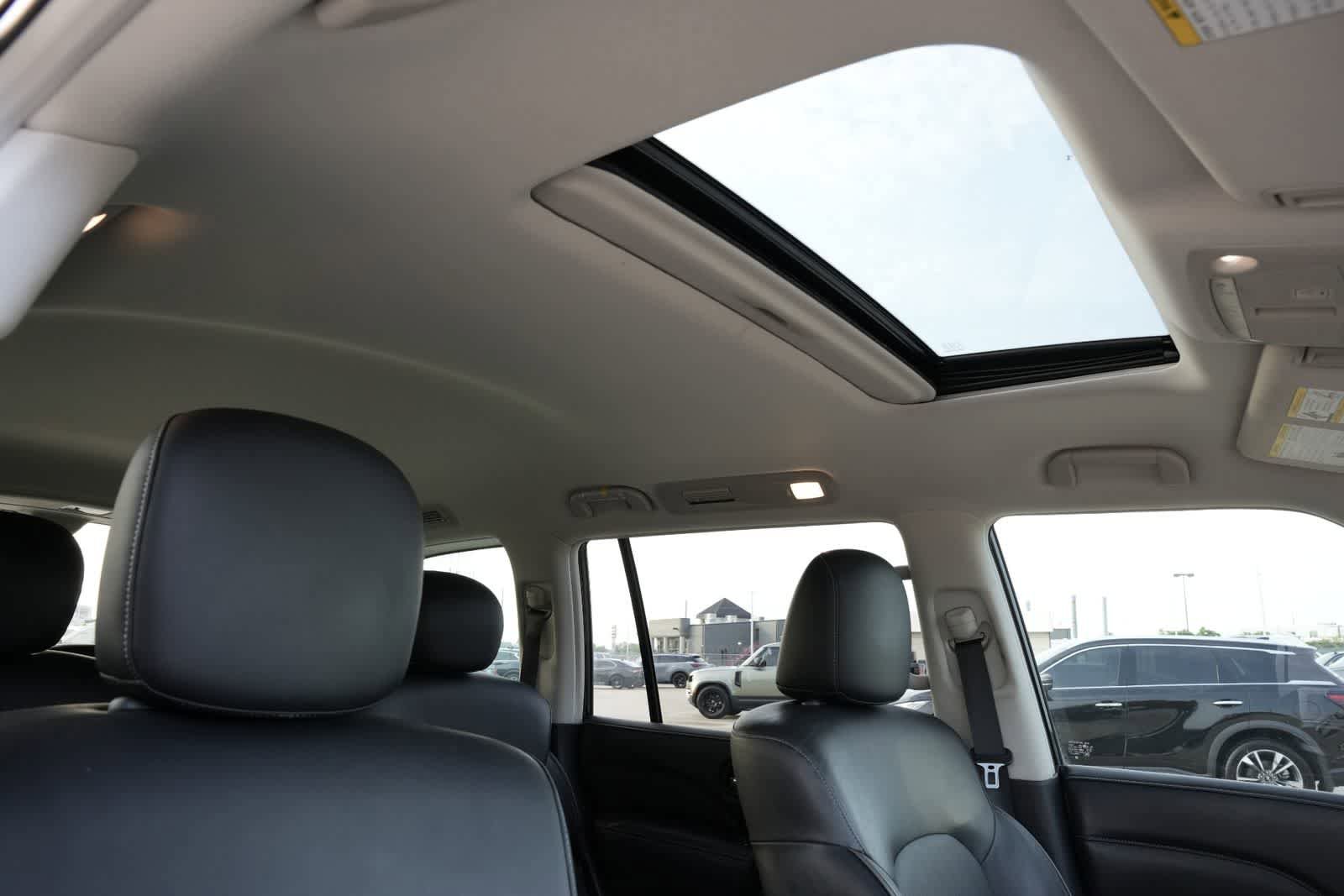 Used 2023 INFINITI QX80 Luxe w/ Cargo Package RWD image 24