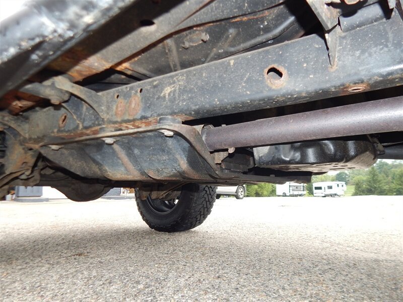 Used 2004 Jeep Wrangler X AWD/4WD image 19