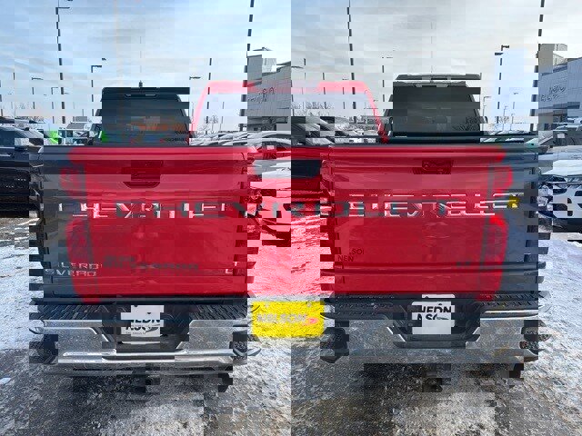 Used 2022 Chevrolet Silverado 2500 LT w/ Convenience Package image 5