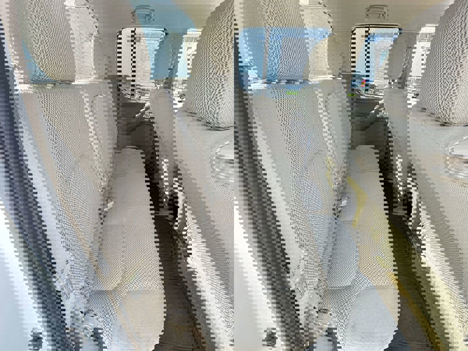 Used 2005 Nissan Frontier SE w/ (P01) Power Pkg image 23