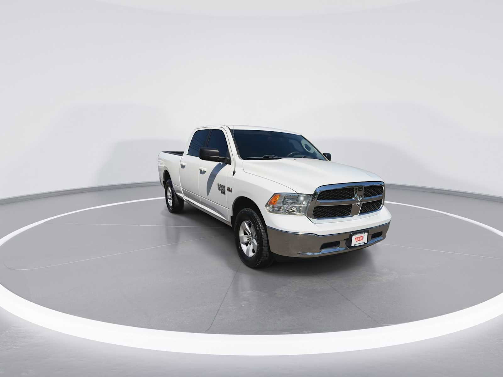 Used 2019 RAM 1500 Classic SLT AWD/4WD image 2