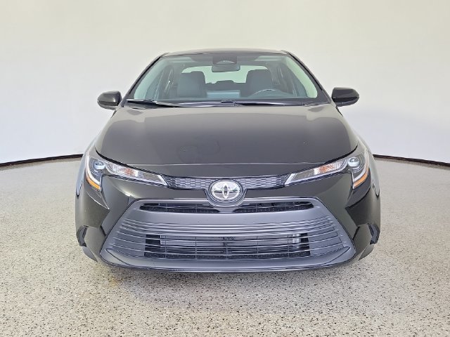 Used 2026 Toyota Corolla LE FWD image 3