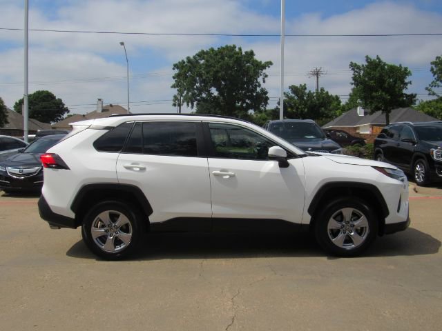 Used 2025 Toyota RAV4 XLE image 5