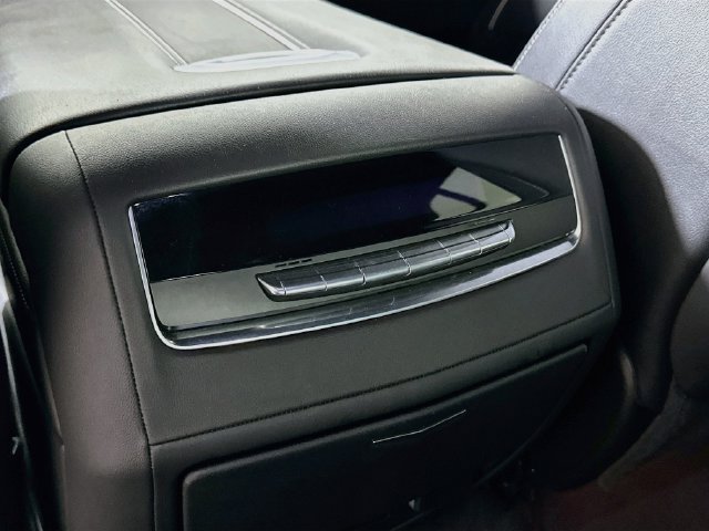 Used 2024 Cadillac Escalade ESV Luxury AWD/4WD image 31