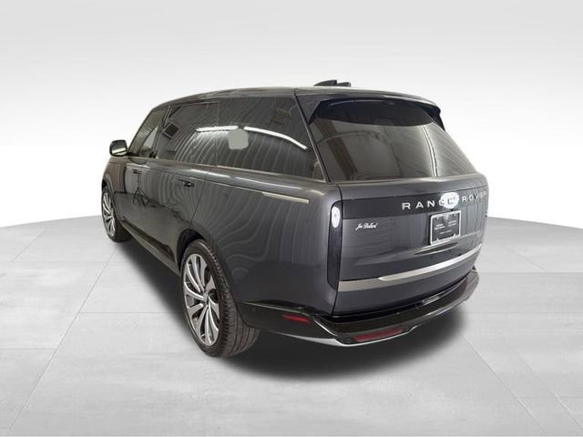 Used 2023 Land Rover Range Rover Long Wheelbase SE image 7