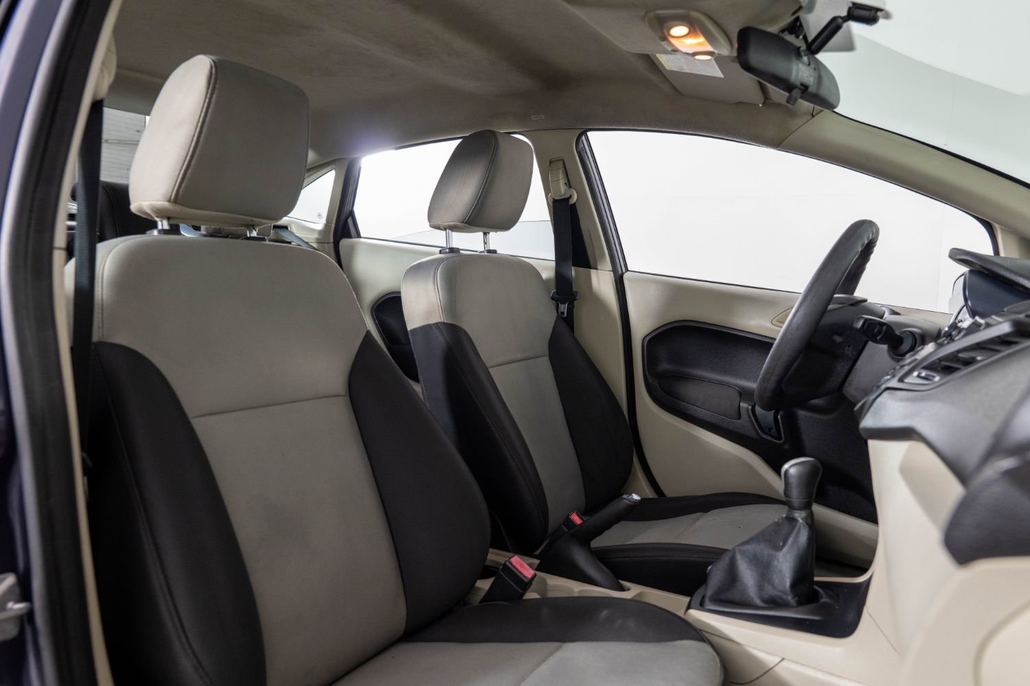 Used 2012 Ford Fiesta S image 26