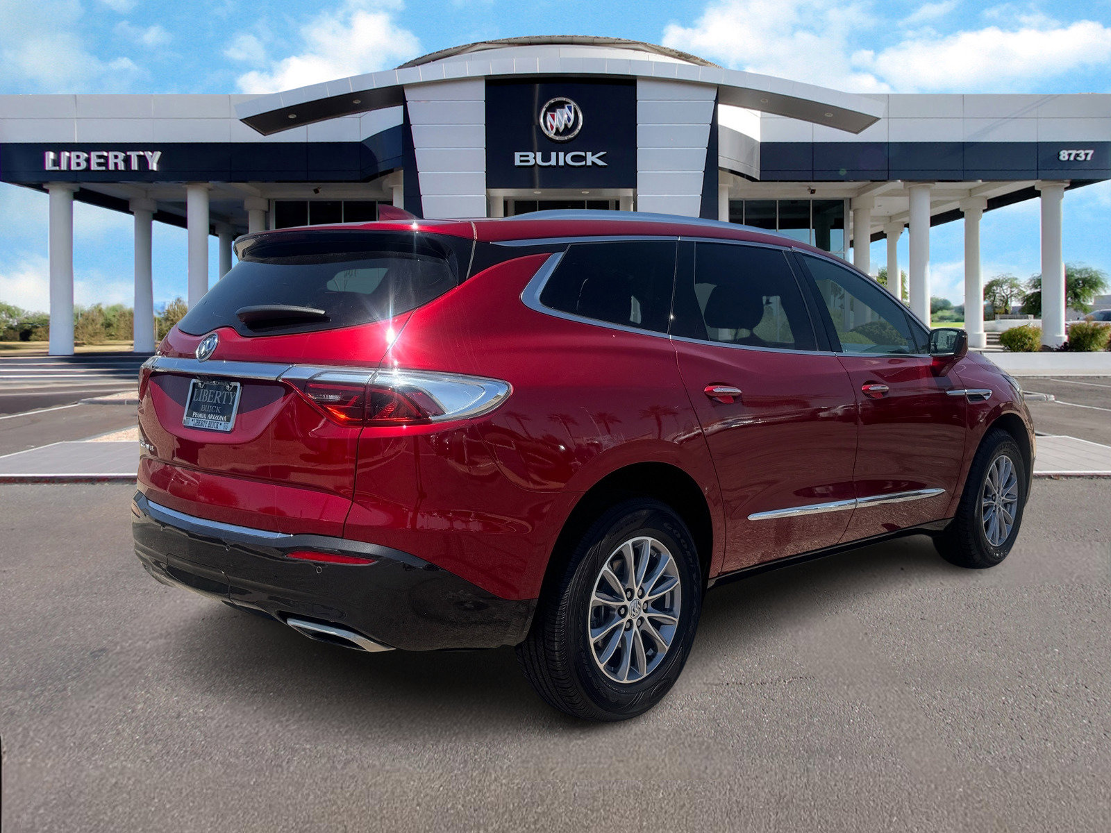 Used 2024 Buick Enclave Premium image 3