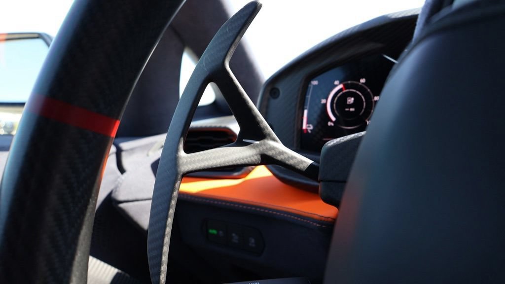 Used 2024 Lamborghini Revuelto AWD/4WD image 21