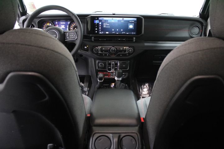 Used 2025 Jeep Wrangler Unlimited Rubicon image 29