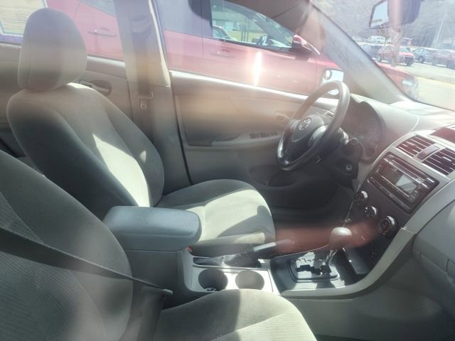 Used 2013 Toyota Corolla L FWD image 12