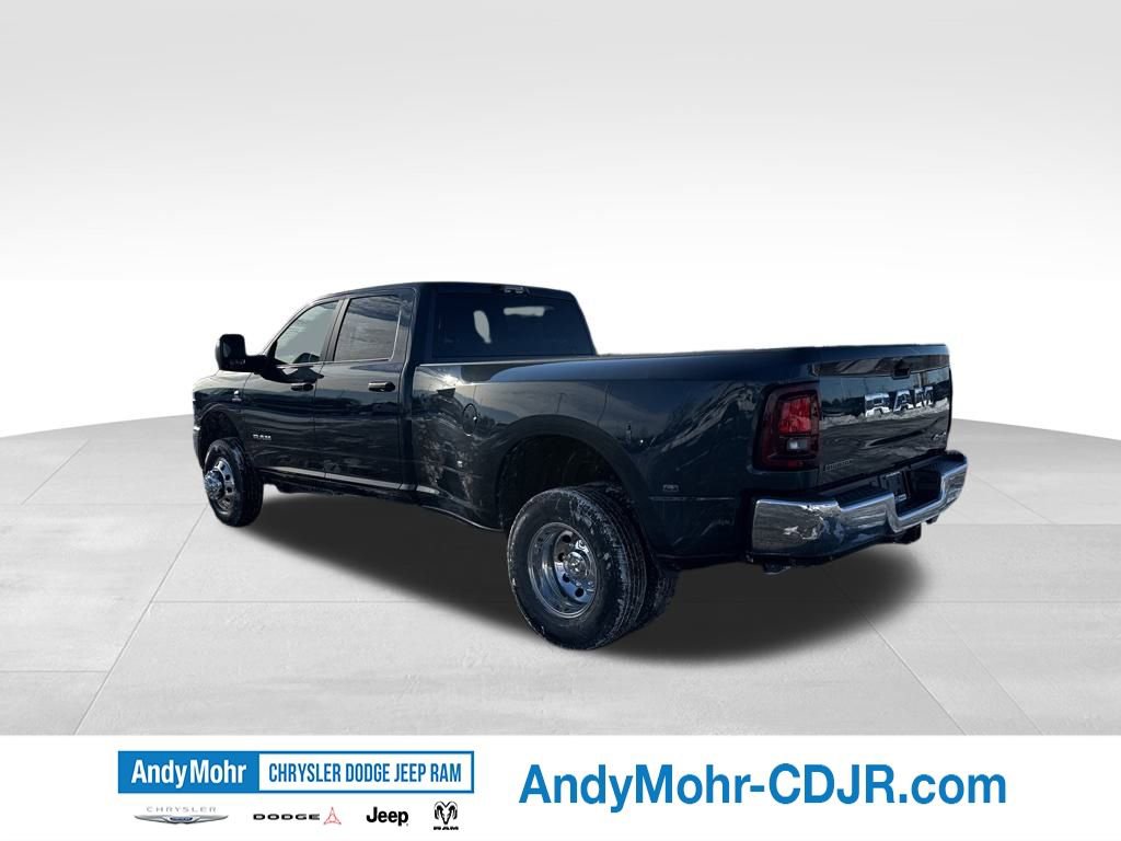 New 2026 RAM 3500 Big Horn AWD/4WD image 6
