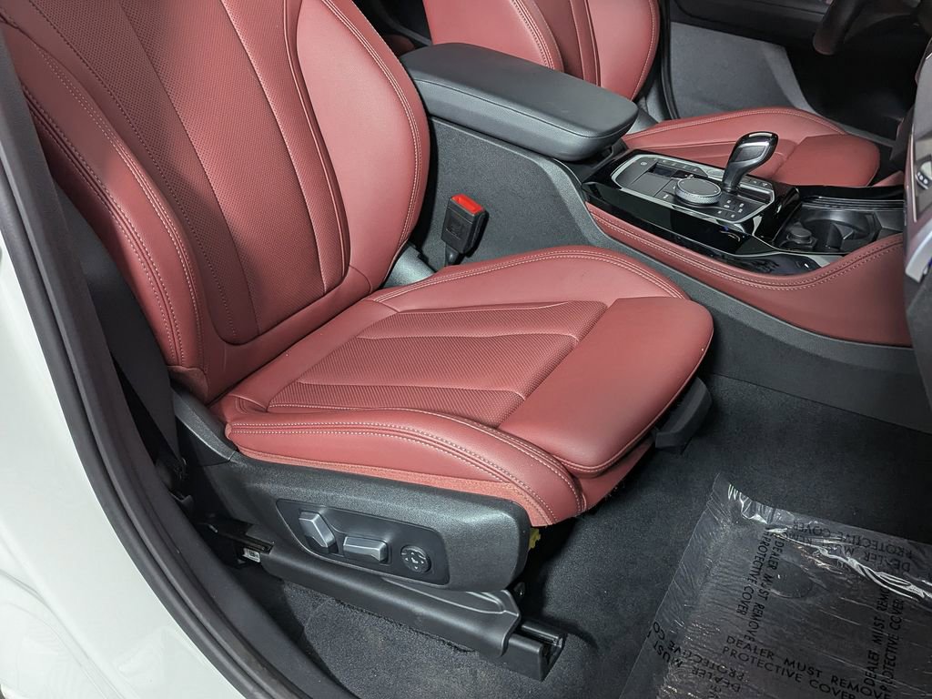Certified 2024 BMW X4 M40i w/ Premium Package AWD/4WD image 36