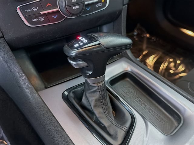 Used 2023 Dodge Charger R/T w/ Performance Handling Group RWD image 17