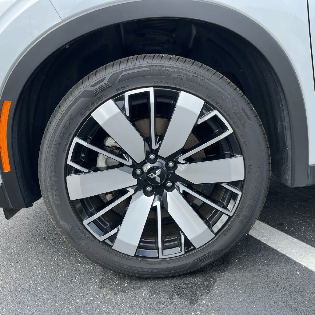 Used 2025 Mitsubishi Outlander SE AWD/4WD image 5