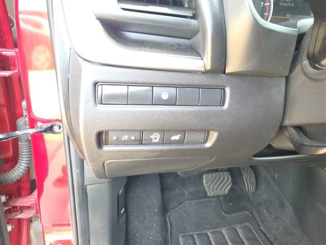 Used 2025 Nissan Rogue SV w/ SV Premium Package image 15