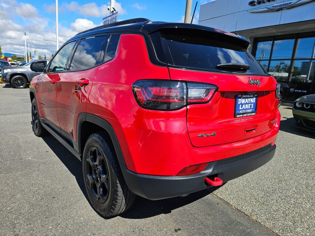 Used 2023 Jeep Compass Trailhawk w/ Trailhawk Elite Group AWD/4WD image 3