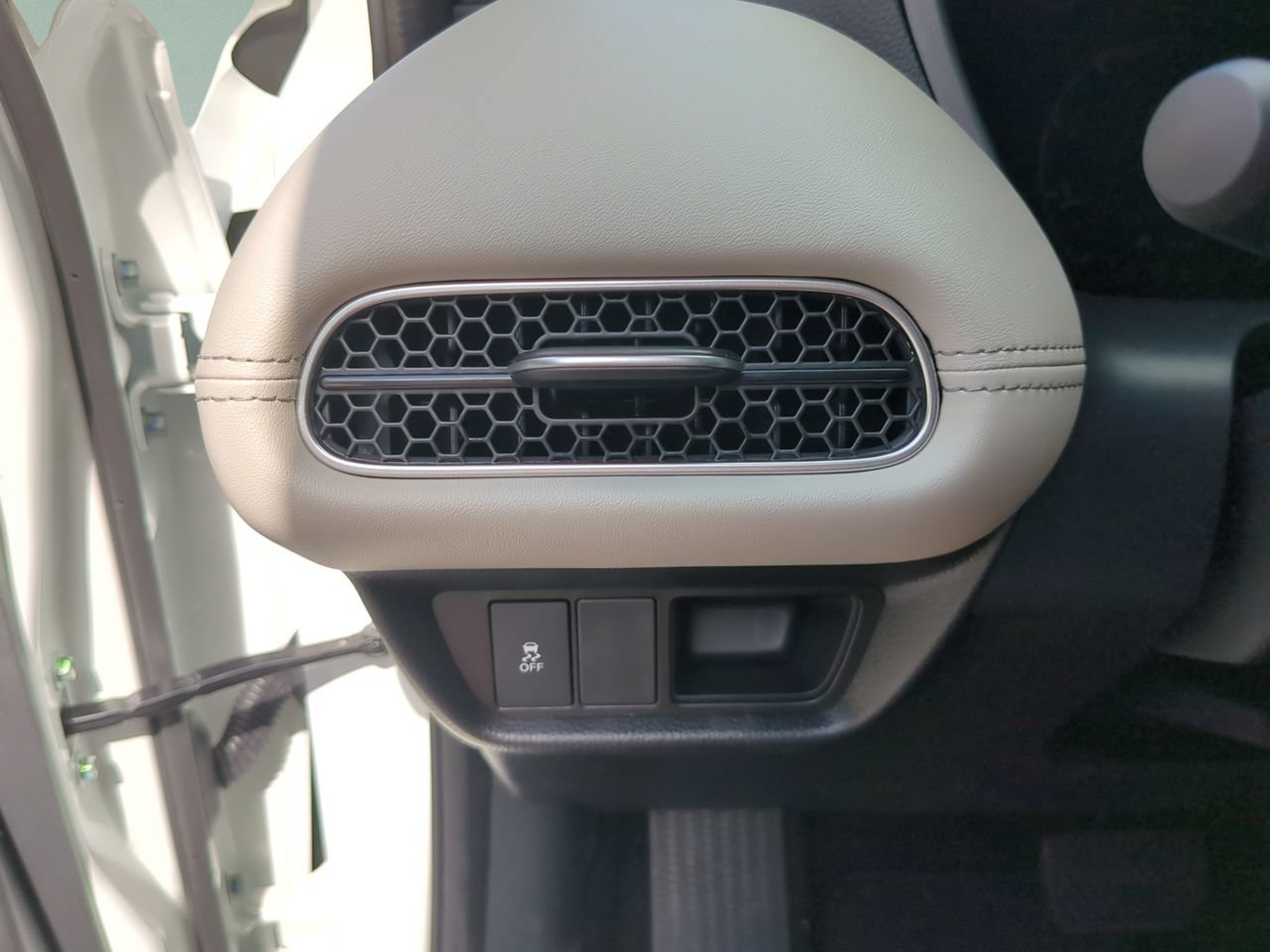 New 2027 Honda HR-V EX-L image 14