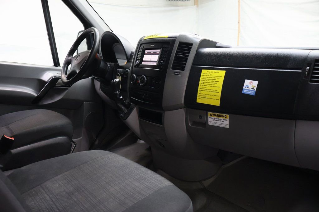 Used 2018 Mercedes-Benz Sprinter 2500 image 11
