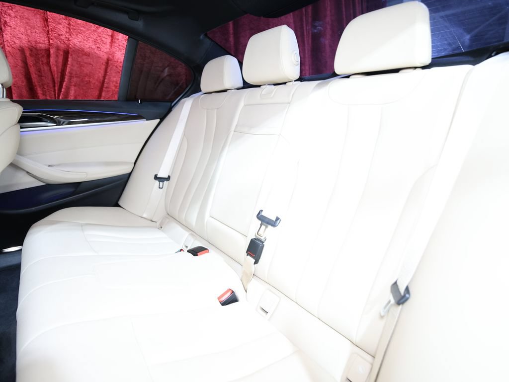 Used 2020 BMW 530i RWD image 14