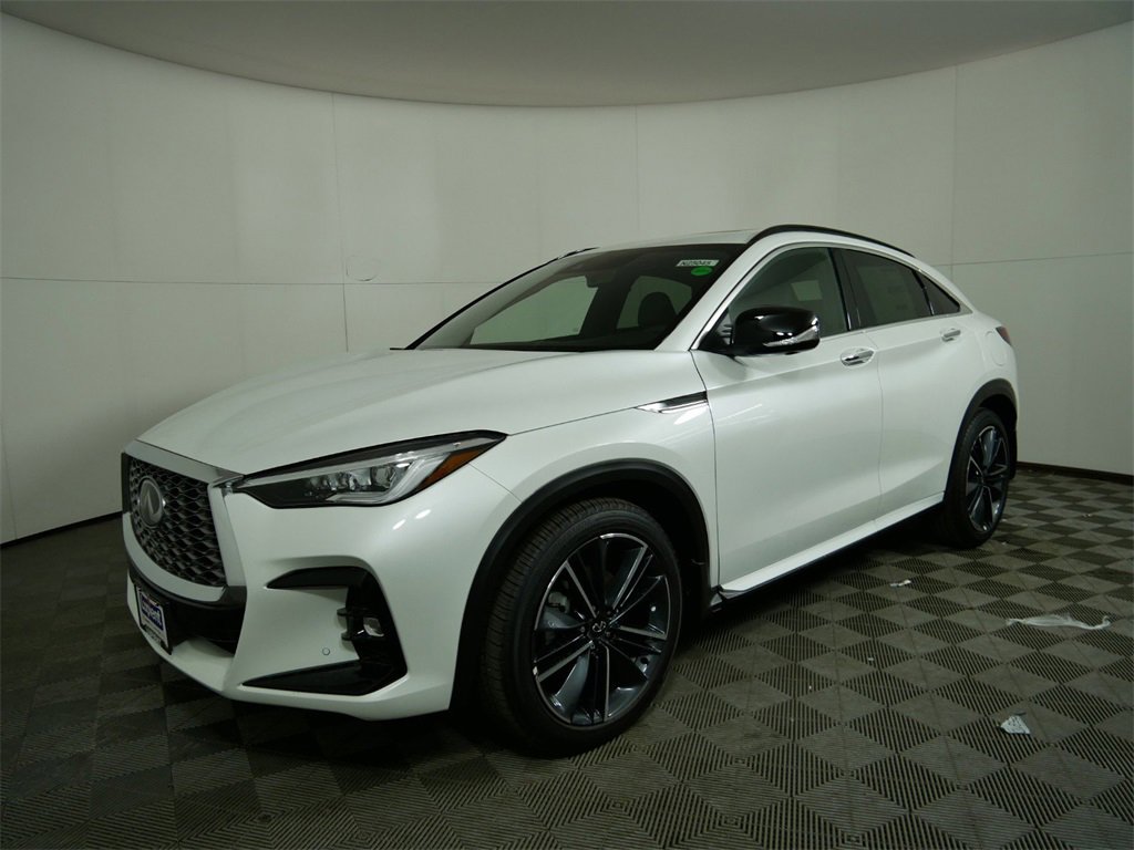 New 2025 INFINITI QX55 Essential image 7