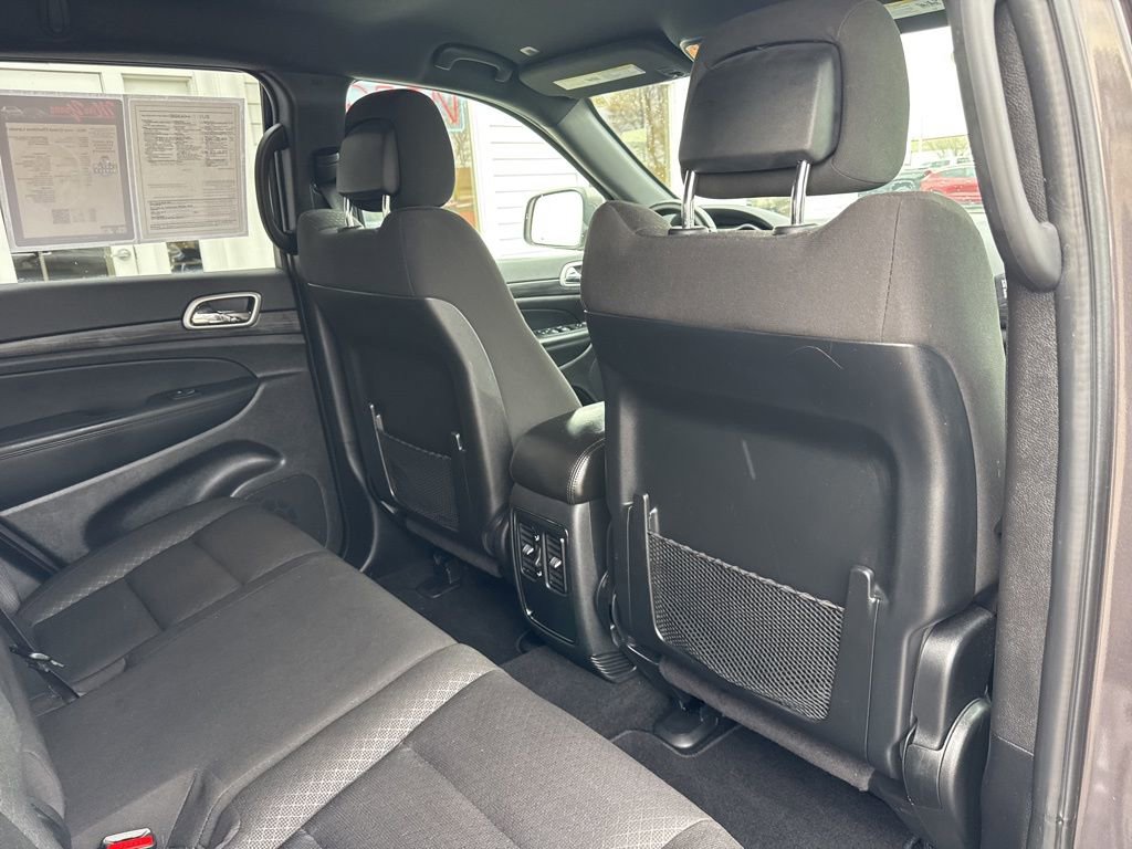 Used 2021 Jeep Grand Cherokee Laredo image 41