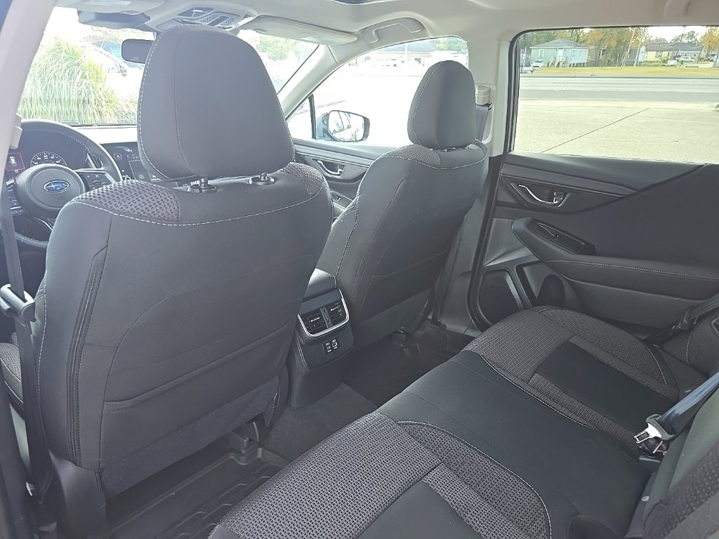Used 2025 Subaru Outback Premium image 29