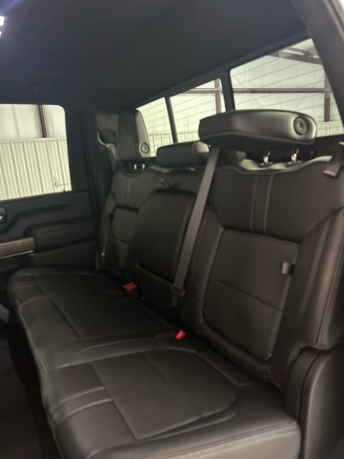 Used 2020 Chevrolet Silverado 2500 High Country w/ Technology Package image 27