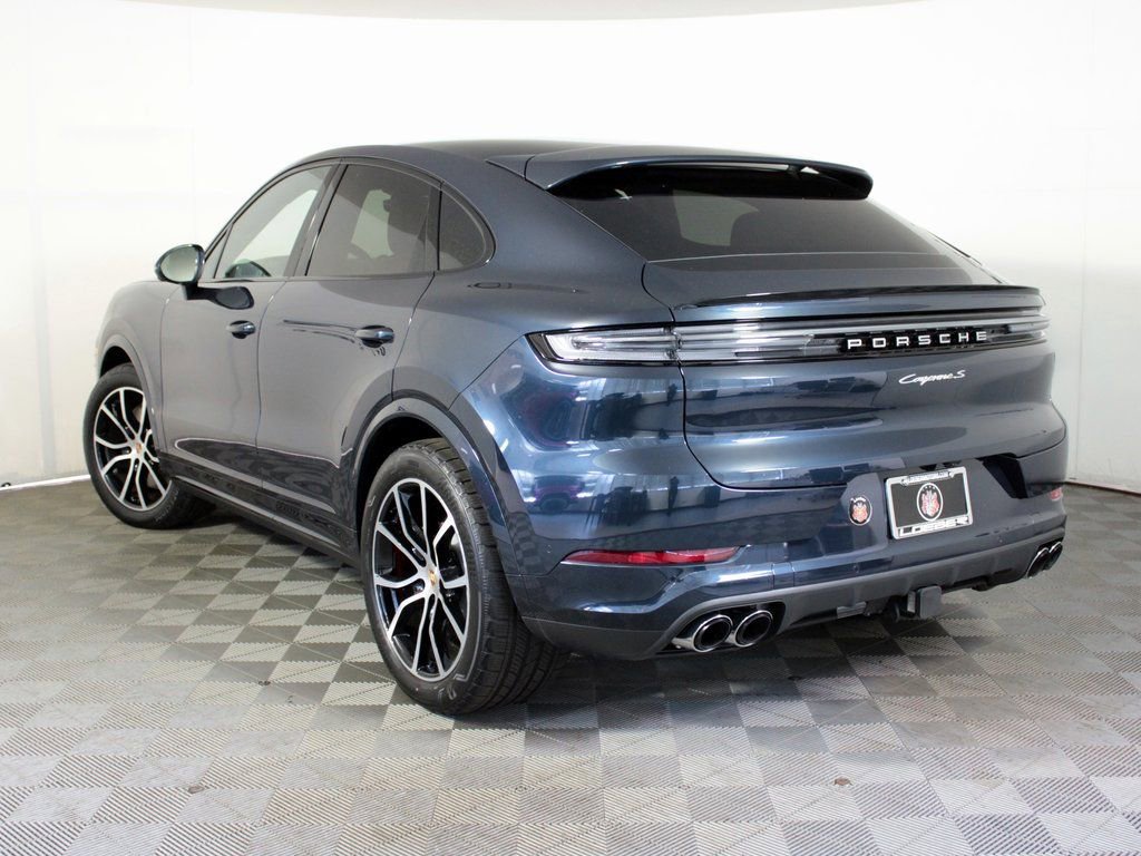 Certified 2025 Porsche Cayenne S image 3