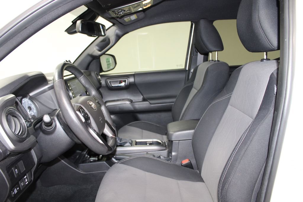 Used 2023 Toyota Tacoma TRD Off-Road w/ Technology Package AWD/4WD image 20