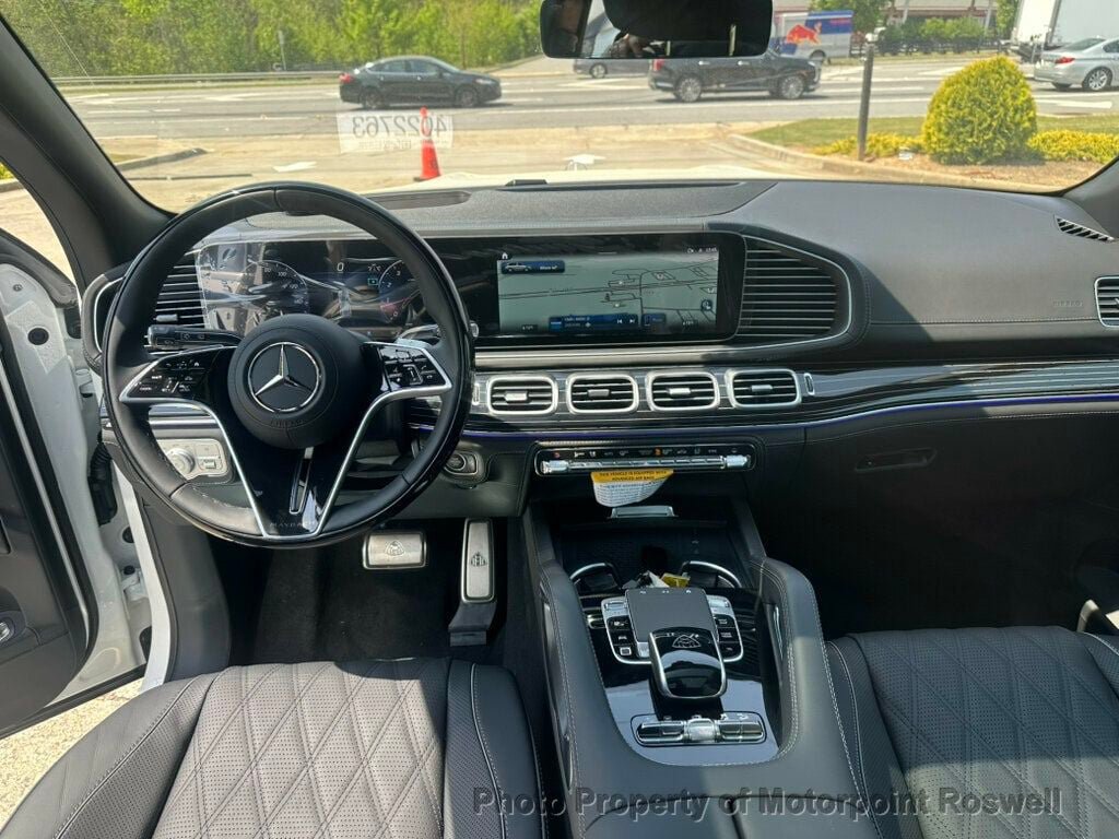 Used 2026 Mercedes-Benz Maybach GLS 600 4MATIC image 34