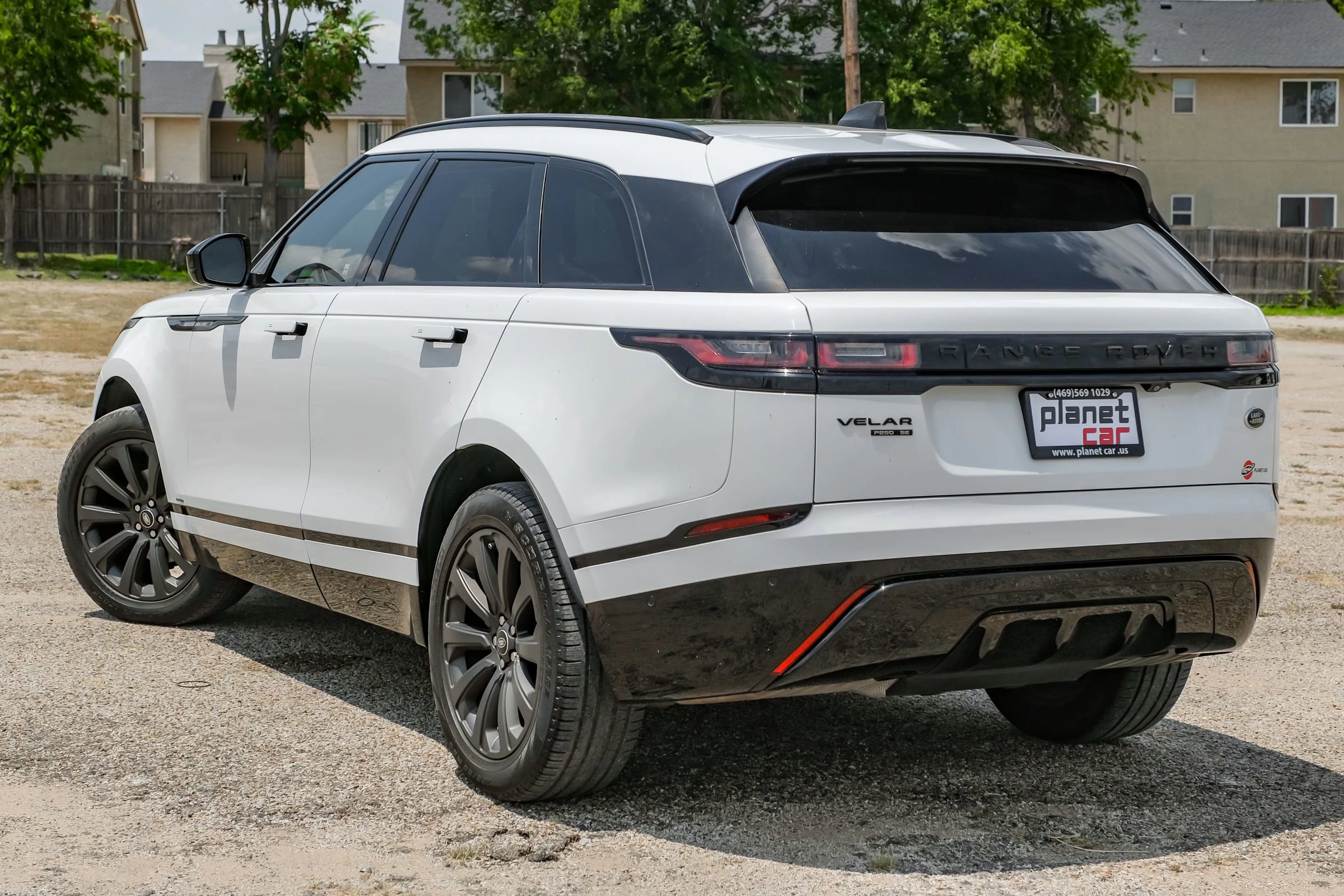 Used 2018 Land Rover Range Rover Velar R-Dynamic SE image 11