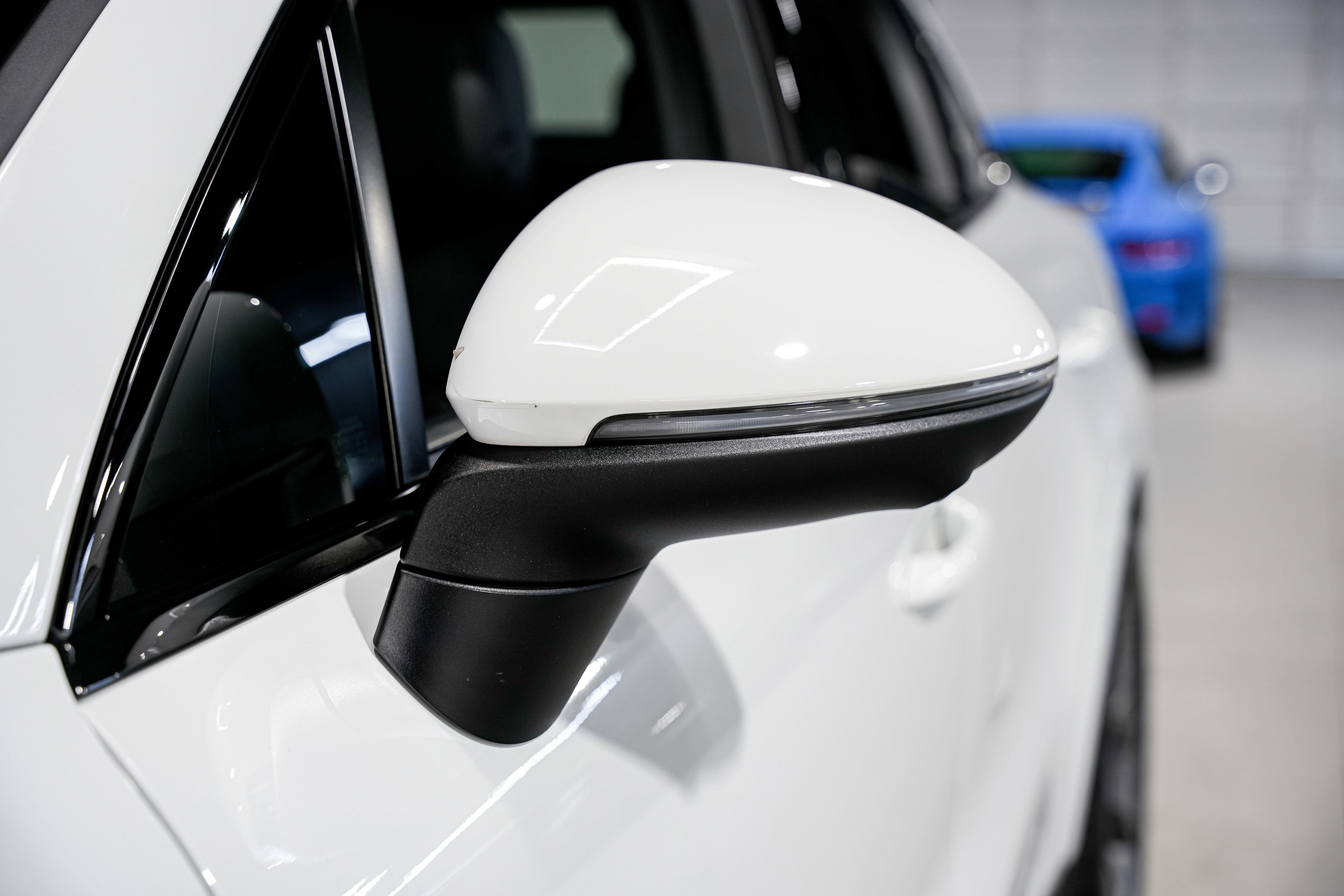 Used 2024 Porsche Cayenne Coupe w/ Premium Package Plus image 39