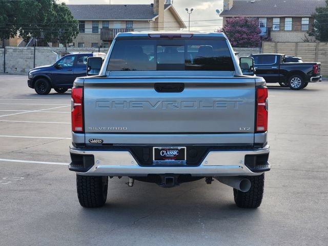 Used 2025 Chevrolet Silverado 2500 LTZ w/ LTZ Convenience Package AWD/4WD image 14