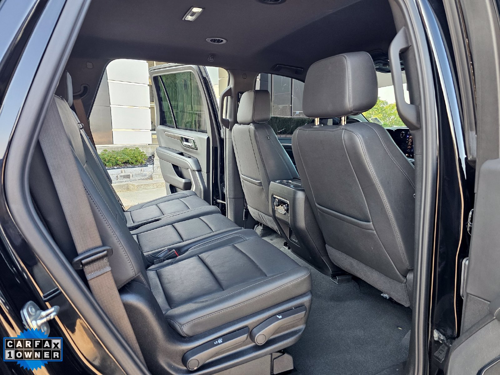 Used 2025 Chevrolet Tahoe LT AWD/4WD image 31