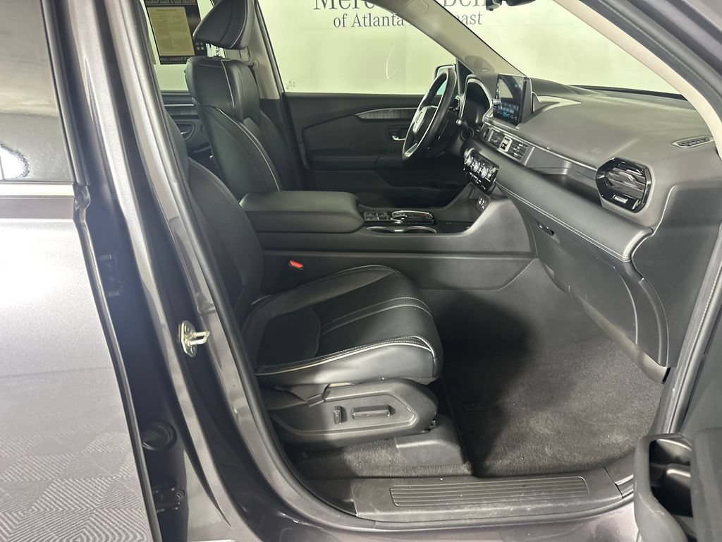 Used 2023 Honda Pilot Elite image 13
