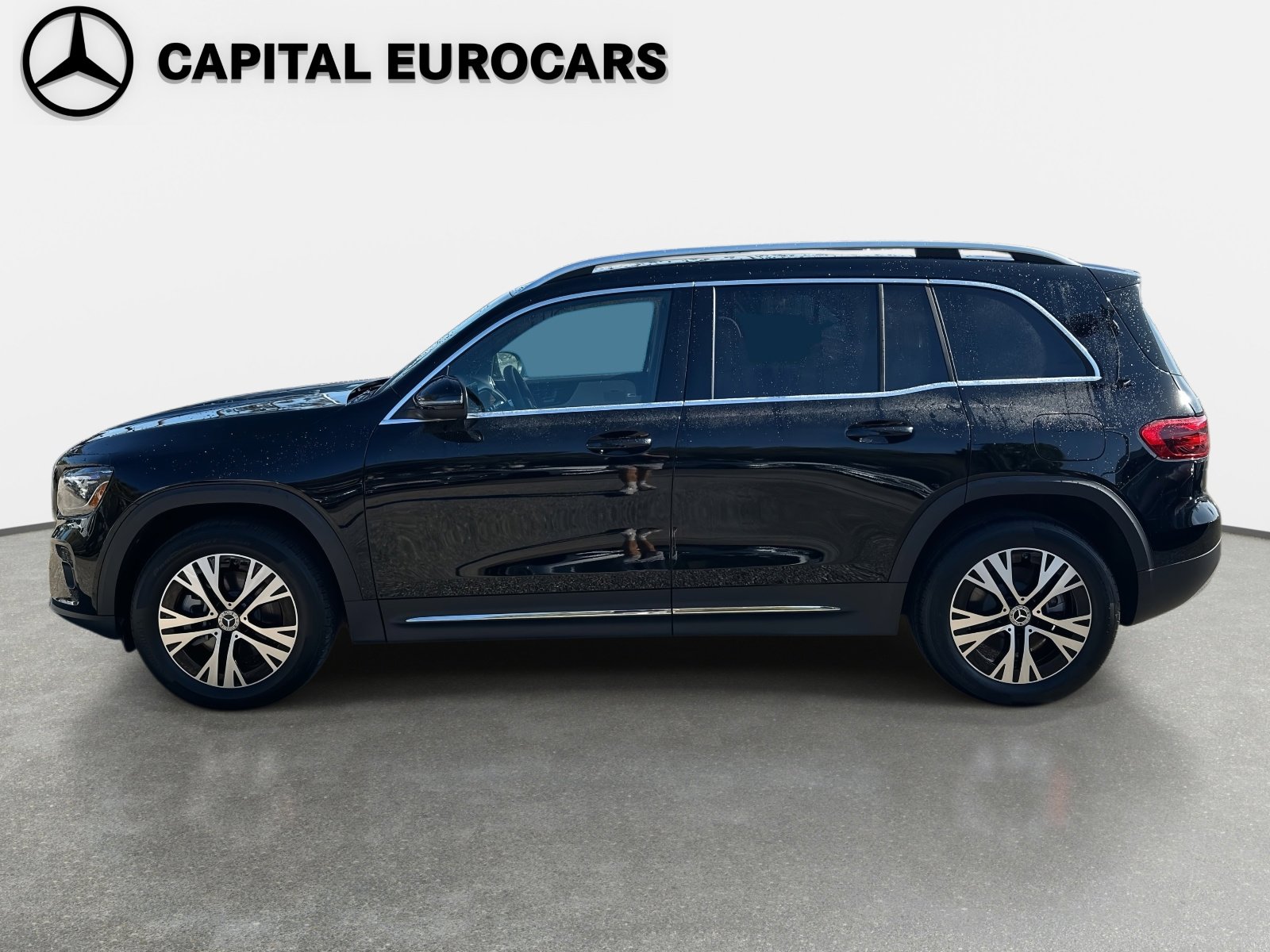 Used 2025 Mercedes-Benz GLB 250 image 8