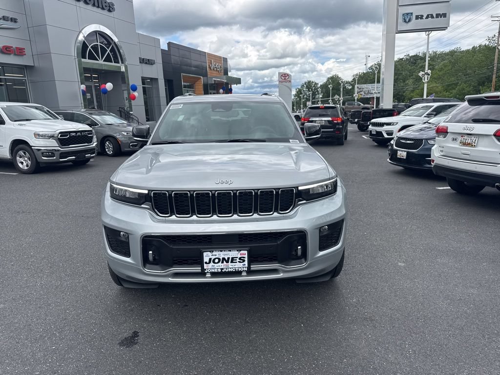 New 2025 Jeep Grand Cherokee L Overland w/ Luxury Tech Group IV AWD/4WD image 3
