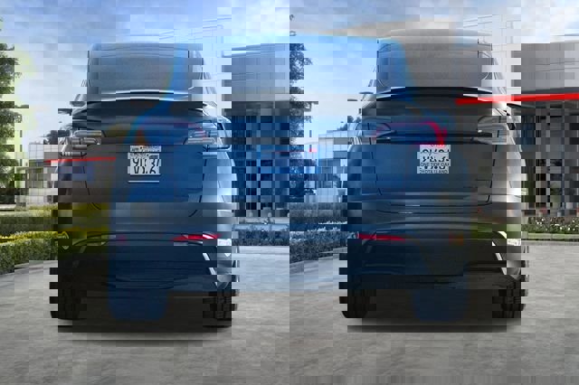 Used 2024 Tesla Model Y Performance image 5