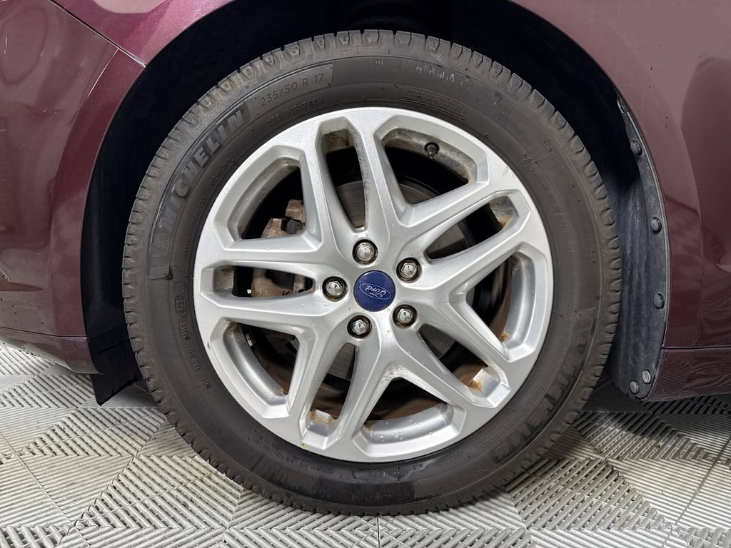Used 2013 Ford Fusion SE FWD image 20