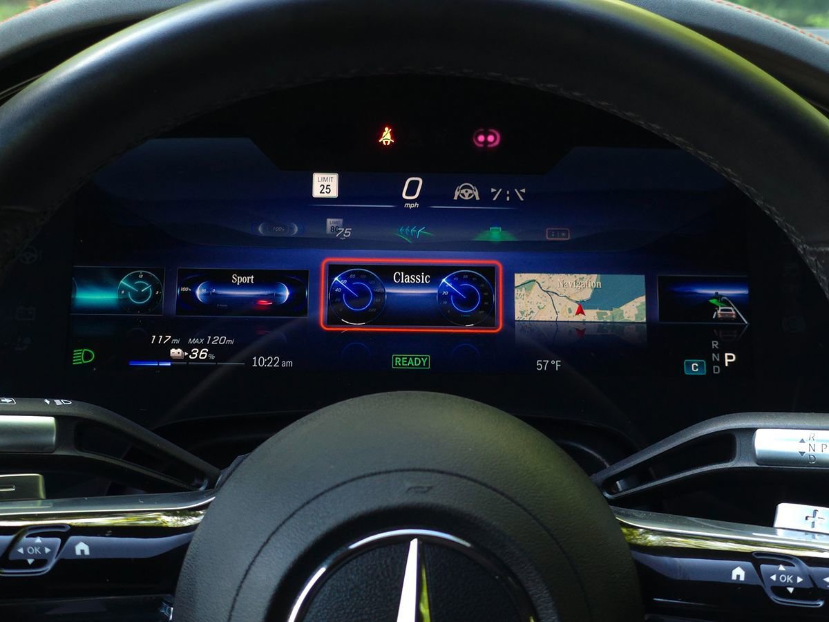 Used 2022 Mercedes-Benz EQS 580 4MATIC Sedan image 39