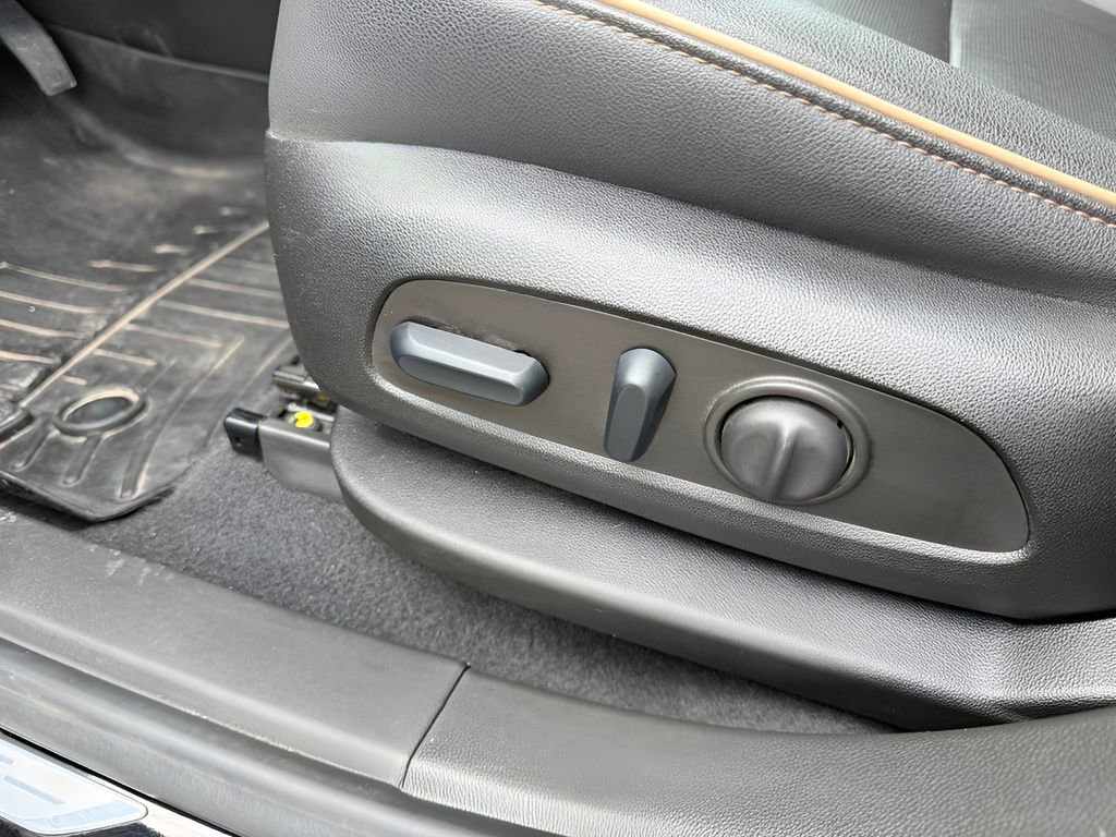 Used 2023 Chevrolet Blazer Premier w/ Enhanced Convenience Package image 19