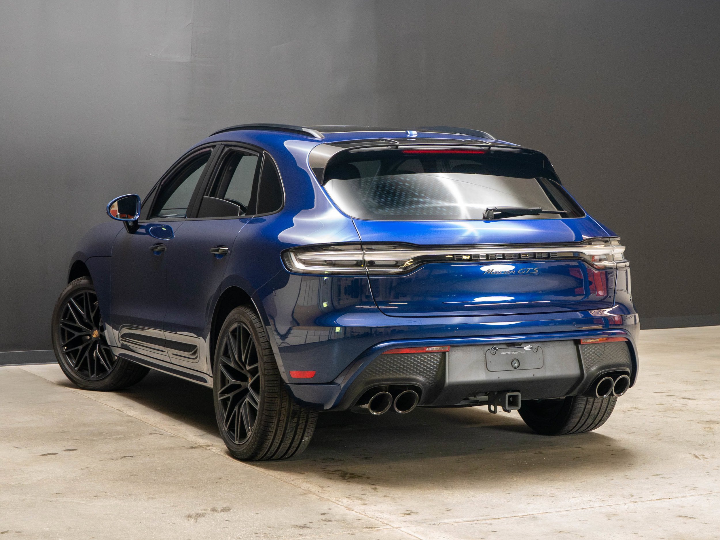 Certified 2023 Porsche Macan GTS AWD/4WD image 3