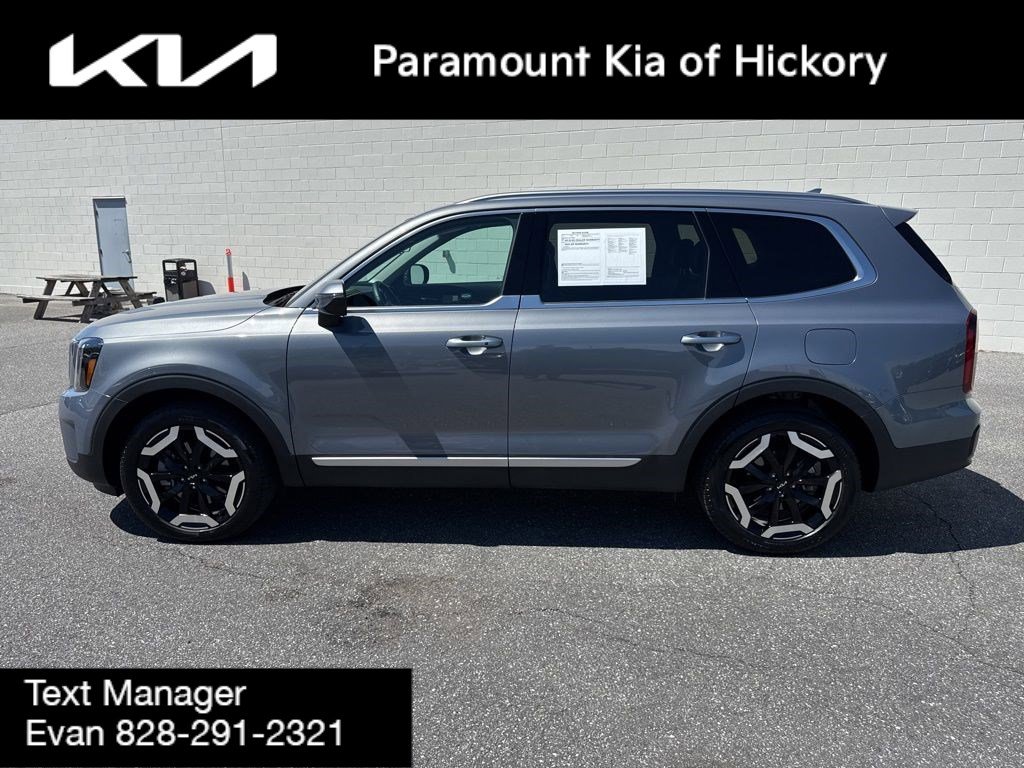 Used 2025 Kia Telluride S image 4