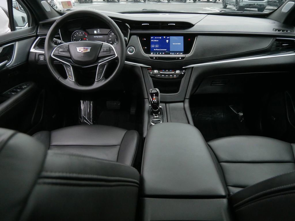 Used 2025 Cadillac XT5 Premium Luxury image 23