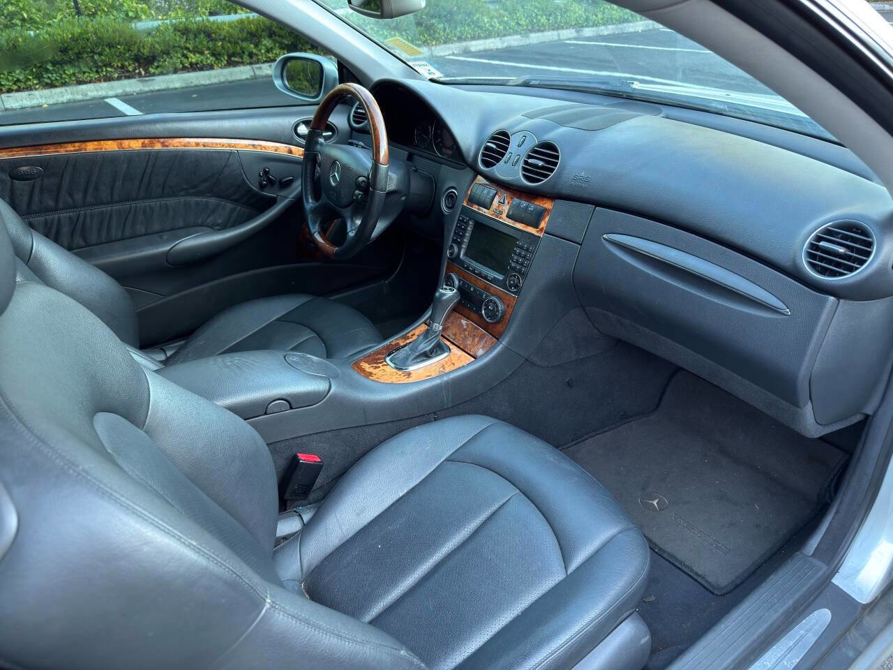 Used 2005 Mercedes-Benz CLK 500 Coupe w/ Sunroof Pkg image 11