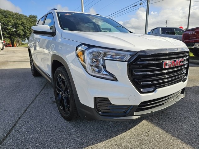 Certified 2022 GMC Terrain SLE w/ Driver Convenience Package image 7